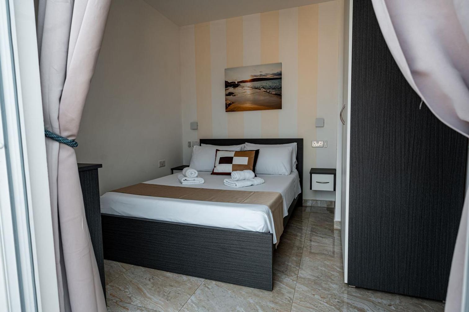 The Willows Penthouses With Jacuzzi Ghajn il-Kbira  Bagian luar foto